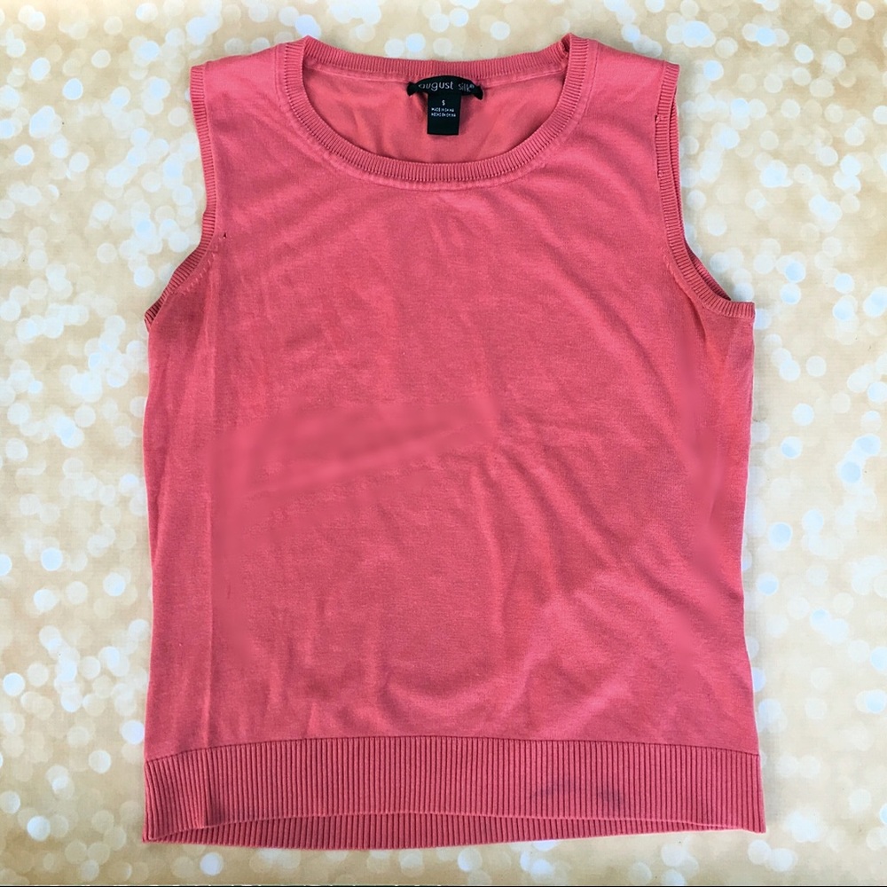 🧜🏻‍♀️ Coral sleeveless shirt!